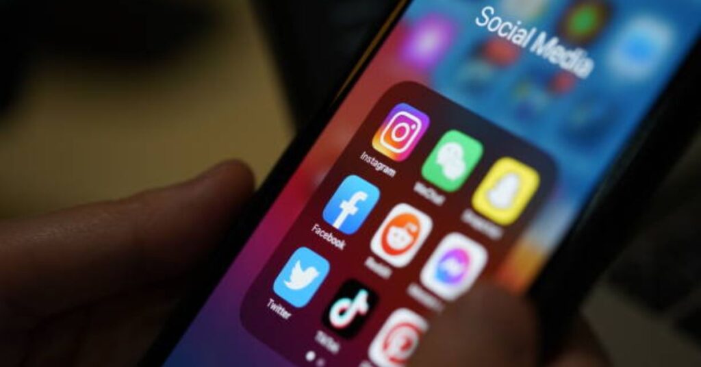 Best Social Media Jobs for Beginners to Start Today Social Media Jobs
